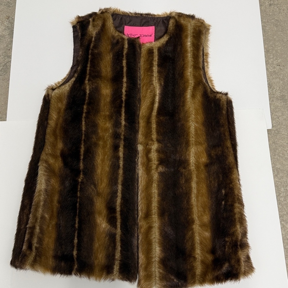 Betsey Johnson Brown Faux Fur Striped Vest‎ with pockets M $169
